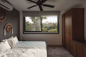 Zama Condo w Rooftop Pool Gym Coworking Cinema
