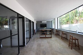 Zama Condo w Rooftop Pool Gym Coworking Cinema