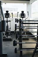 Zama Condo w Rooftop Pool Gym Coworking Cinema