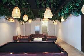 Zama Condo w Rooftop Pool Gym Coworking Cinema