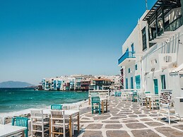 Adyton Lux Suite Mykonos Private Pool Experience