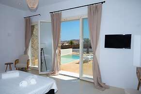 Adyton Lux Suite Mykonos Private Pool Experience