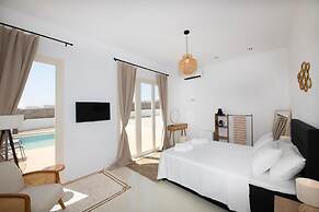 Adyton Luxury Suites Privatepool Oasis in Mykonos