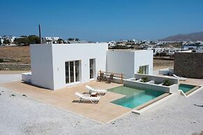 Adyton Luxury Suites Mykonos Poolside Luxury