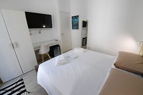 Scilla SeaFront Rooms