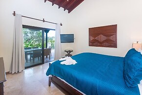 Pristine Bay 1002 3 Bedroom Home