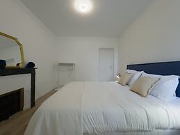 Stylish Stay in Central Le Mans