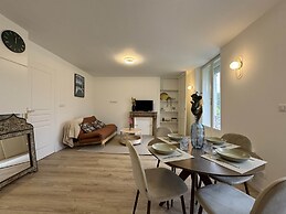 Stylish Stay in Central Le Mans