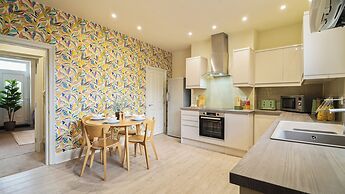 Crookes Gem with Garden & Alpacas Nearby