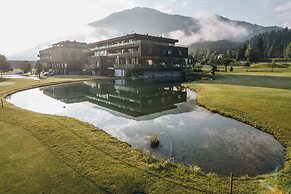 Exclusive Penthouse on the Golf Course