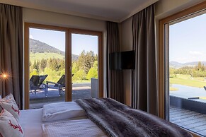 Exclusive Penthouse on the Golf Course