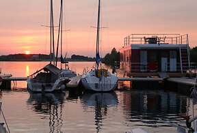 Hausboot in Barth am Barther Bodden