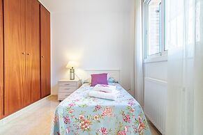 Villa in Empuriabrava With Private Pool & Mooring