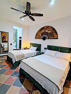 CASA SILVA HOTEL-CAFE