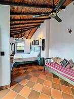 CASA SILVA HOTEL-CAFE