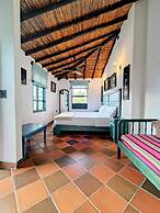 CASA SILVA HOTEL-CAFE