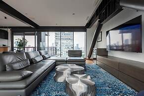 319-PH Luxury 3BR Duplex PH