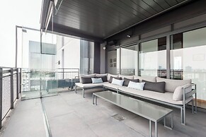 319-PH Luxury 3BR Duplex PH