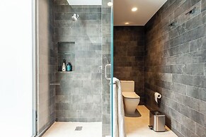319-PH Luxury 3BR Duplex PH