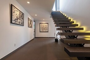 319-PH Luxury 3BR Duplex PH