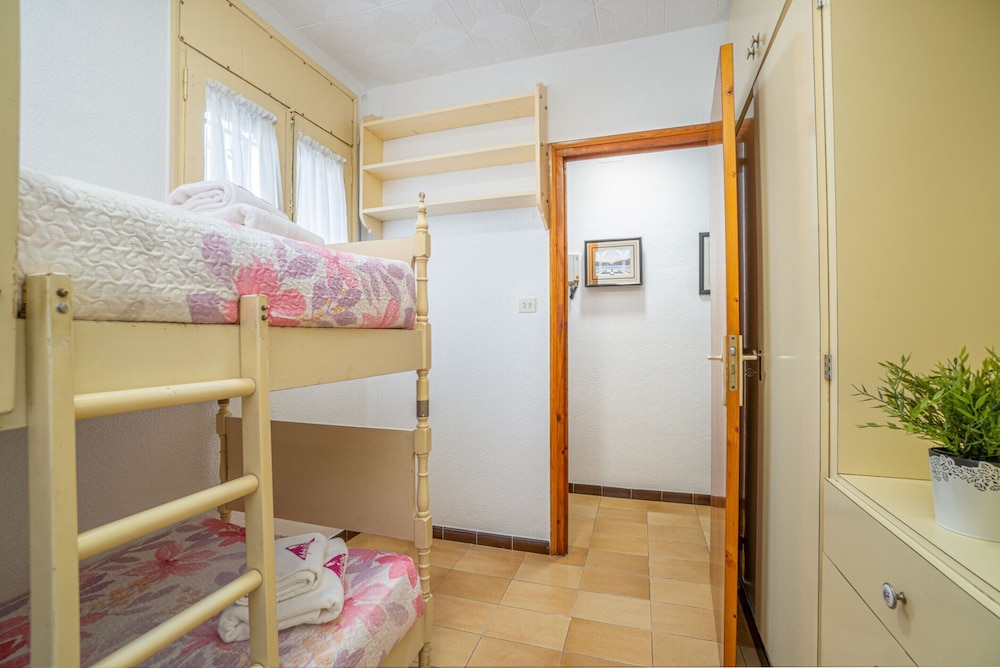 Apartment in Roses Near Sandy Beach