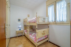 Apartment in Roses Near Sandy Beach