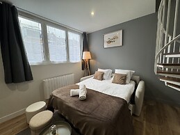 Duplex in Le Mans Near 24 Hours Circuit