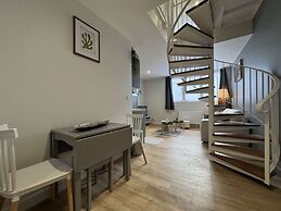 Duplex in Le Mans Near 24 Hours Circuit