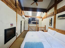 Jia Kedi Ancient House Cultural Homestay