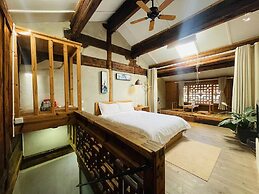 Jia Kedi Ancient House Cultural Homestay