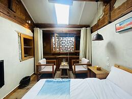 Jia Kedi Ancient House Cultural Homestay
