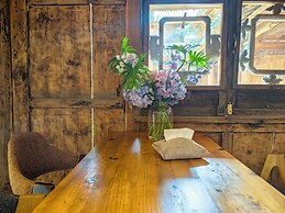 Jia Kedi Ancient House Cultural Homestay