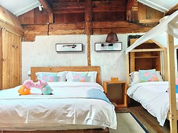 Jia Kedi Ancient House Cultural Homestay