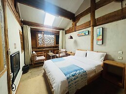 Jia Kedi Ancient House Cultural Homestay