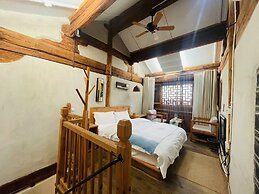 Jia Kedi Ancient House Cultural Homestay