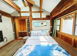 Jia Kedi Ancient House Cultural Homestay