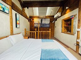 Jia Kedi Ancient House Cultural Homestay