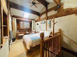 Jia Kedi Ancient House Cultural Homestay