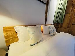 Jia Kedi Ancient House Cultural Homestay