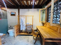 Jia Kedi Ancient House Cultural Homestay