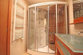 Villa in Empuriabrava With Pool & Boat Mooring