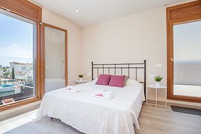 Villa in Empuriabrava With Pool & Boat Mooring