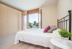 Villa in Empuriabrava With Pool & Boat Mooring