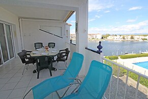 Apartment in Empuriabrava With Lake Views