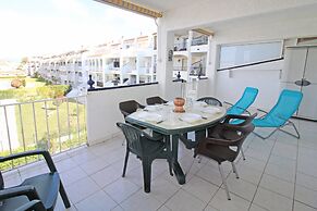 Apartment in Empuriabrava With Lake Views