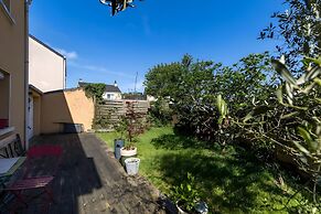 Trackside Retreat - Ideal Base in Le Mans