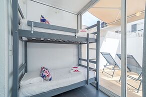 Apartment in Empuriabrava Near Sandy Beach