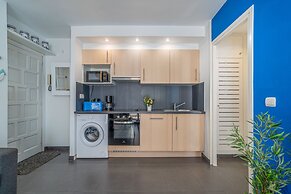 Apartment in Empuriabrava Near Sandy Beach
