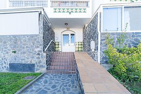 Apartment in Empuriabrava Near Sandy Beach