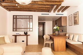 Chic A/C Central apt - 2bdr/6p - Faubourg s/ Denis